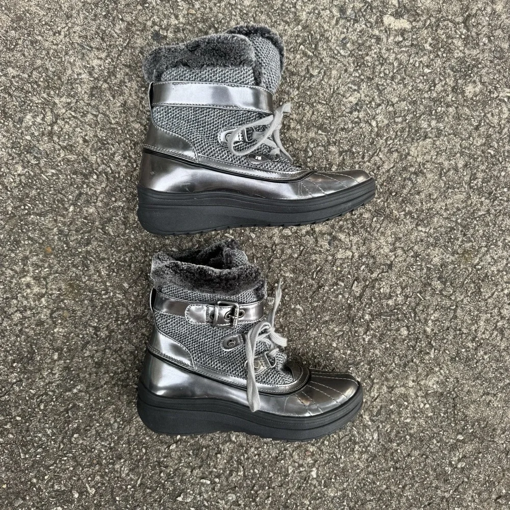 Anne Klein Gallup Sport Metallic Silver 7.5 M Winter Boot Faux Fur Lined